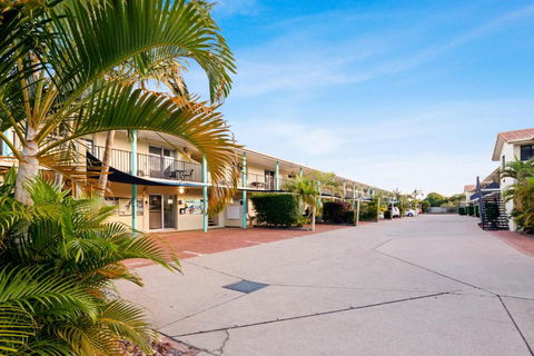 Arlia Sands Apartments - Accommodation Guide 0