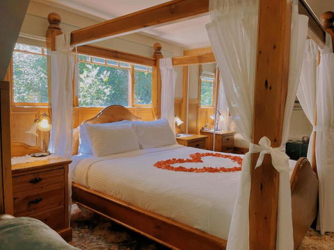 Arnica Views Summit Retreat - Accommodation Guide 0