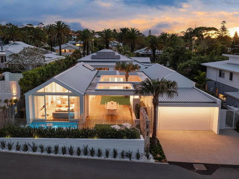 Aroha Byron Bay - Accommodation Guide 1