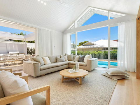 Aroha Byron Bay - Accommodation Guide 2