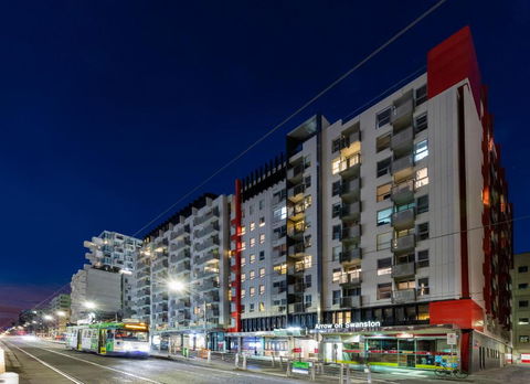 Arrow On Swanston - Accommodation Guide 3