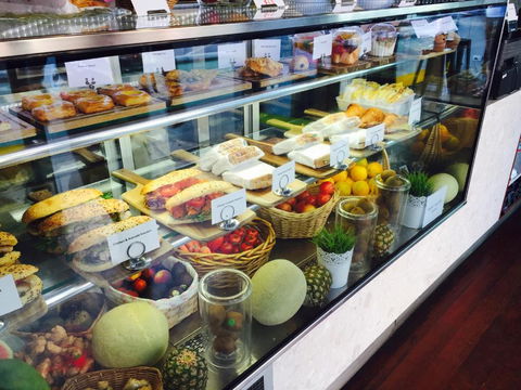 Arrow On Swanston - Accommodation Guide 1