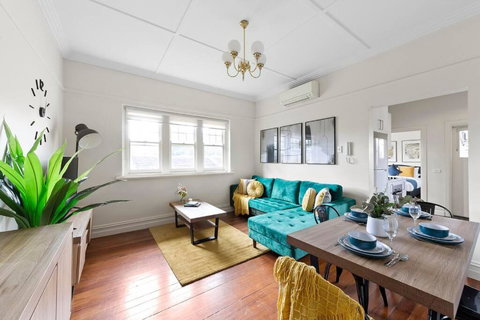 Art Deco Hideaway - St Kilda - Accommodation Asia 0