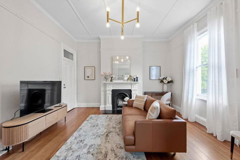 Art Deco W Modern Twist 1Bed 1Bath 1Car New Farm - Accommodation Guide 2