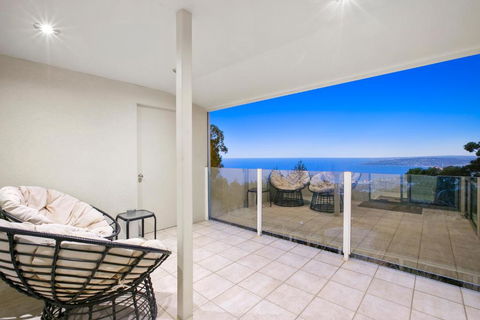 Arthurs Views - Accommodation Guide 1