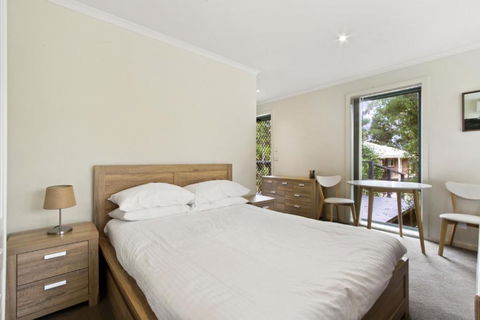Aruma - Accommodation Guide 1