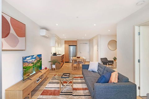 Astra Apartments Docklands - Accommodation Guide 0