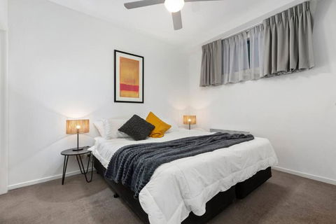 Astral Apartments. Spacious 2 Bed, 2 Bath Apartment In A Great Location. - Accommodation Guide 4