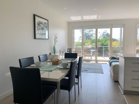 At Broadbeach Inverloch - Accommodation Guide 3