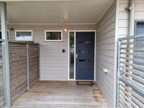 At Broadbeach Inverloch - Accommodation Guide 1