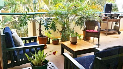 At Elizabeths - Accommodation Guide 2