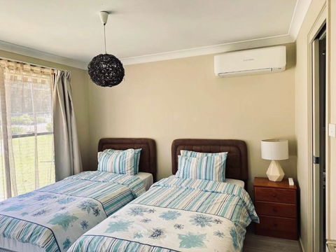 At Holiday House - Accommodation Guide 3