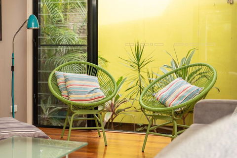 At Lizzie - Accommodation Guide 3