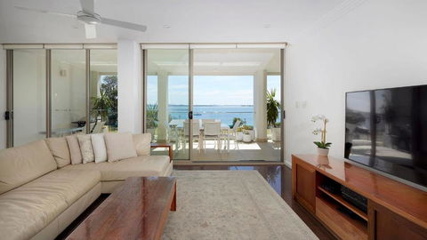 Aura 2 Apartment With Spectacular Views - Accommodation Guide 4