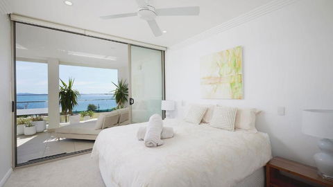 Aura 2 Apartment With Spectacular Views - Accommodation Guide 1