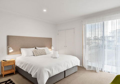 Aurora At Cowes By Ready Set Stay - Accommodation Guide 1