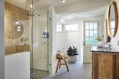 Aurora - Beachside Beauty - Accommodation Guide 3