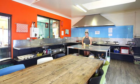 Aussitel Backpackers - Accommodation Guide 1
