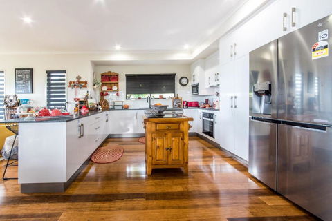 Austinmer - Cannonvale - Accommodation Guide 0