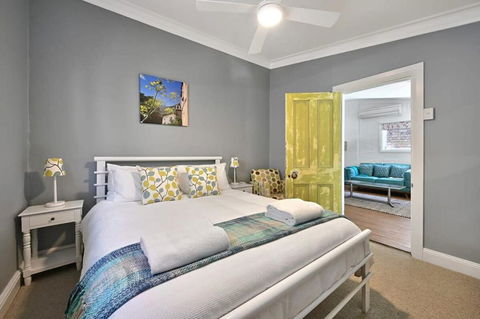 Autumn Leaf Cottage - Heritage Charm, Close To CBD - Accommodation Guide 2
