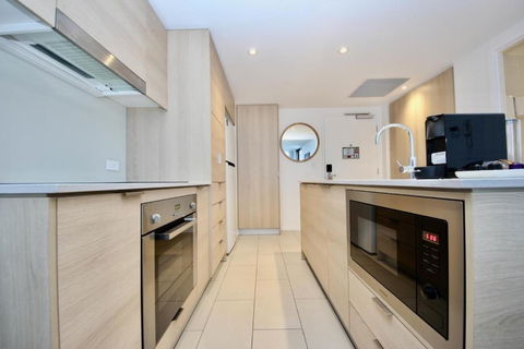 Avani 2306 The Beach - Accommodation Guide 2