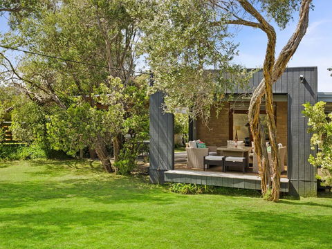 Avonlea Sorrento Holiday House - Accommodation Guide 0
