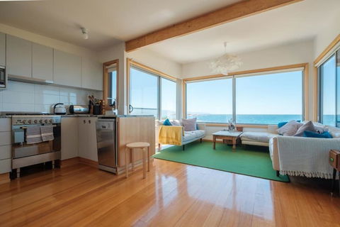 Awesome Beach House Bicheno - Accommodation Guide 2