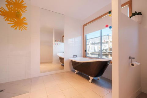 Awesome Beach House Bicheno - Accommodation Guide 4