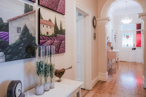Azalea Cedar-Rose Barossa Valley Villa - Accommodation Guide 0