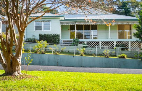 Azalea Grove - Family Or Friends Getaway - Accommodation Guide 1