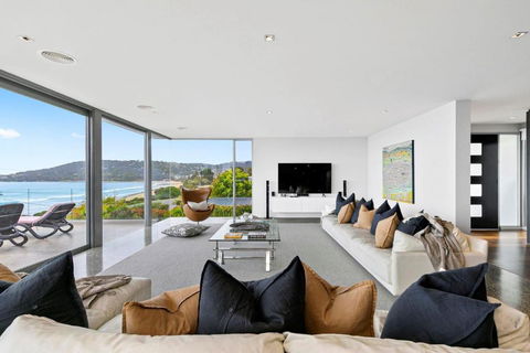 Azure - Accommodation Guide 1