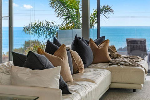 Azure - Accommodation Guide 2