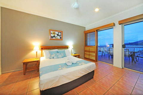 At Boathaven Bay Holiday Apartments - Accommodation Guide 2