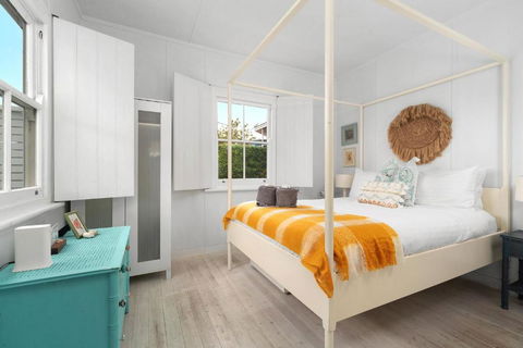 Aurora Quintessential Beachfront Couples Getaway - Accommodation Guide 2