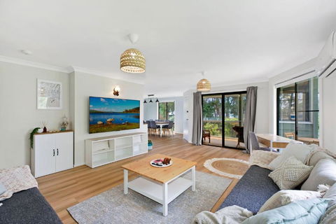 Aqua Adventures Retreat. Waterfront Playground - Accommodation Guide 4