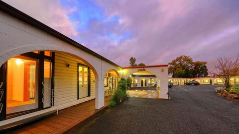 Azalea Motel - Accommodation Guide 0