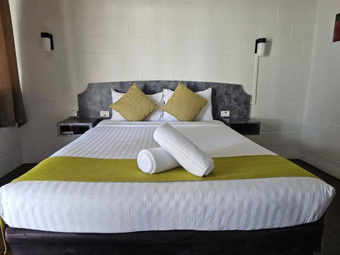 Azalea Motel - Accommodation Guide 1