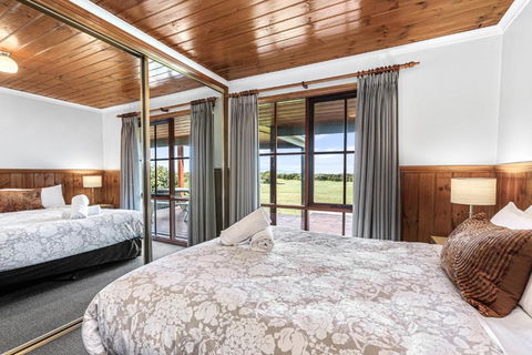 Apollo Bay Cottages- Hopetoun - Accommodation Guide 3