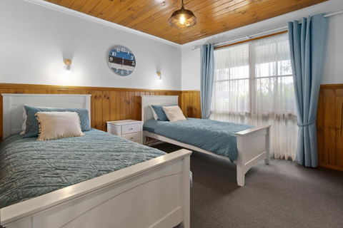 Apollo Bay Cottages- Wild Dog - Accommodation Guide 4