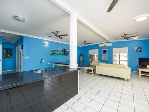 Azure On Geoffrey Bay - Accommodation Guide 4