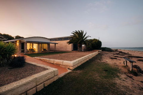 Baird Bay Seaside Villas - Accommodation Asia 1