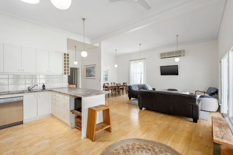 Ballark - Accommodation Guide 1