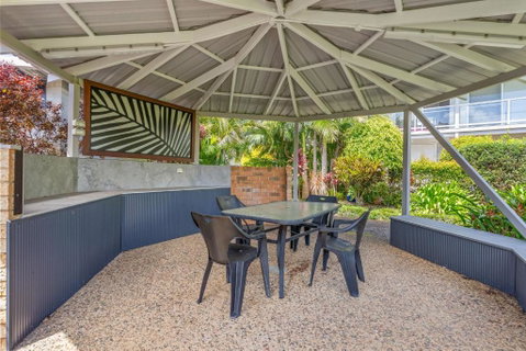 Ballina Golf Unit - Accommodation Guide 1