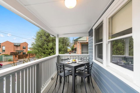 Bally Escape - Cottage Serenity In A Scenic Village - Accommodation Guide 1