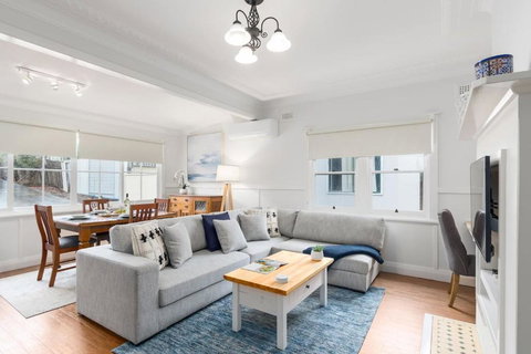 Bally Escape - Cottage Serenity In A Scenic Village - Accommodation Guide 0