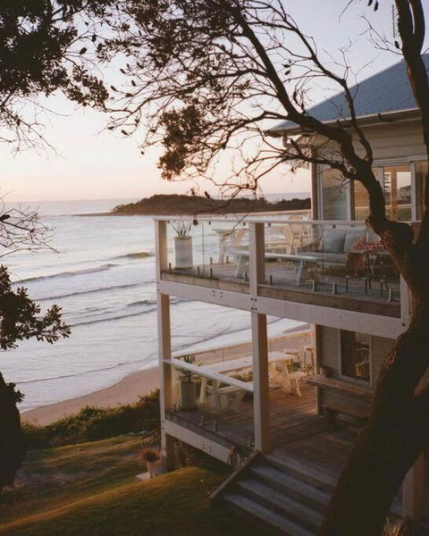 BAY PROPERTIES . Beach House Yamba - Accommodation Guide 0
