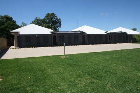 Emerald Park Motel - Accommodation Guide 13