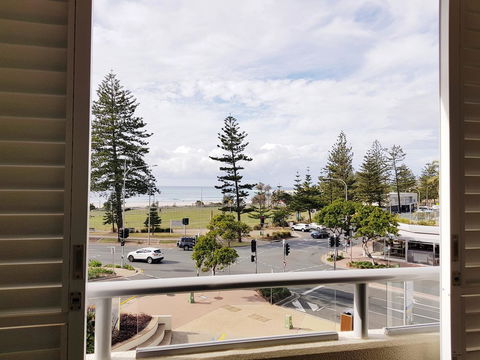 Blue C Coolangatta - Accommodation Asia 5