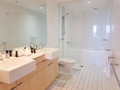 Blue C Coolangatta - Accommodation Asia 10