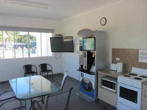 NRMA Bowen Beachfront Holiday Park - Accommodation Asia 25